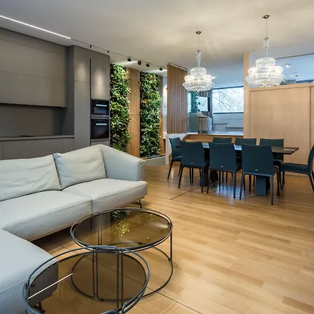 Castle Apartamento *